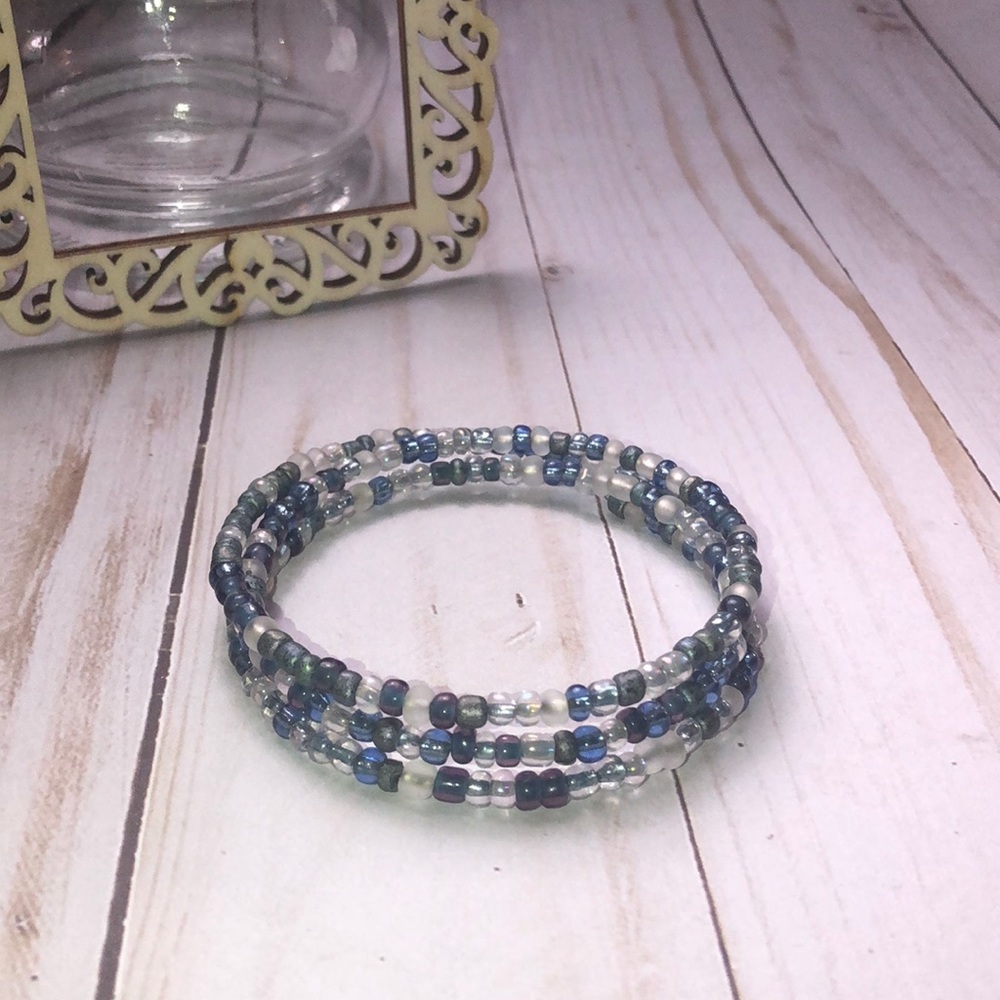 ‼️ Women’s Memory Wire Bracelet